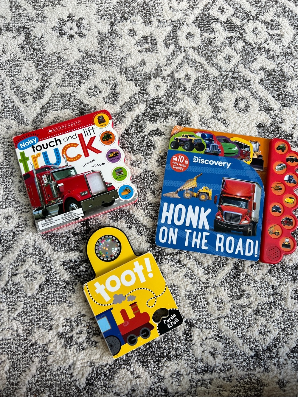 Discovery Honk On The Road! Sound Book - Blue and Red
